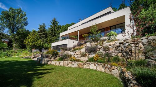 Záhrada v ktorej dominuje kameň